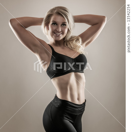 Fitness woman 13542254