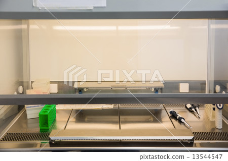 Incubation chamber Incubation chamber 13544547