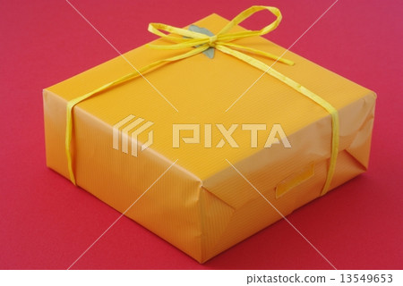 Gift box 13549653