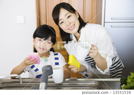 Parent and child Parent and child 13551539