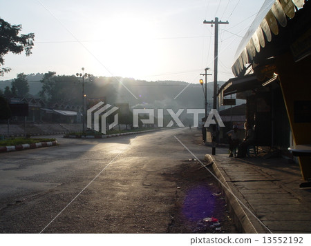 Early morning city (Carow / Myanmar) 13552192