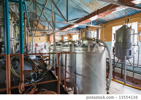 Tank equipment 13554138