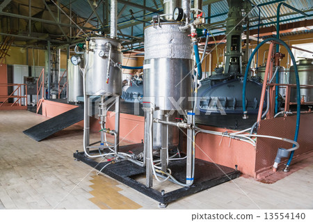 Tank equipment 13554140