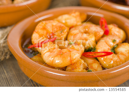 Gambas Pil Pil (Sizzling prawns with chili and garlic). Tapas. Gambas Pil Pil (Sizzling prawns with chili and garlic). Tapas. 13554585