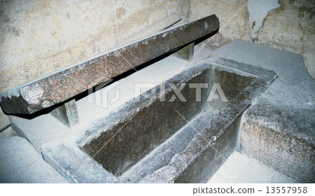 Khufu interior 13557958