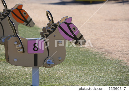 Nakayama賽馬場綠色方馬 13560847