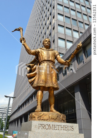Statue of Prometheus (JX Nippon Oil Energy Co., Ltd. headquarters building front / Otemachi Chiyoda-ku, Tokyo) 13562831