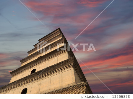 Giant Wild Goose Pagoda (Big Wild Goose Pagoda), is a Buddhist pagoda located in southern Xian,China 13566858