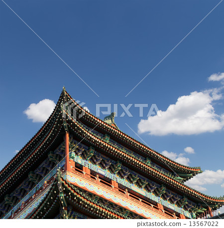 Zhengyangmen Gate (Qianmen). This famous gate is located at the south of Tiananmen Square in Beijing 13567022