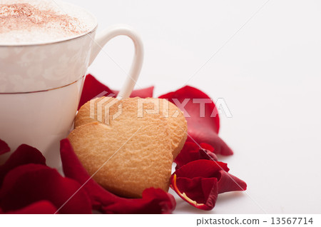 Closeup image of lovely heart shape cookie 13567714