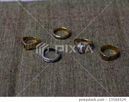 Precious metal 13568324
