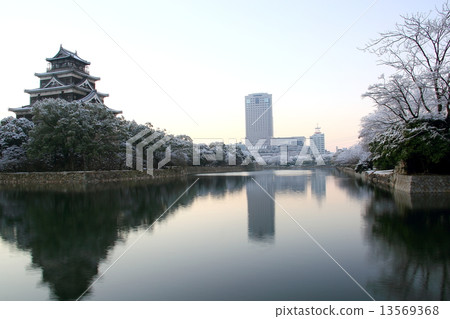 Hiroshima Castle 13569368