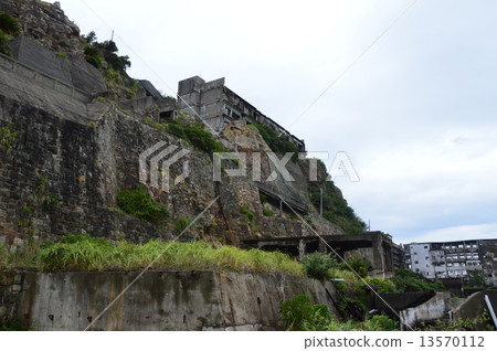 Battleship Island (Toshima) (Nagasaki-shi, Nagasaki prefecture) Battleship Island (Toshima) (Nagasaki-shi, Nagasaki prefecture) 13570112