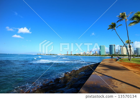 阿拉莫阿納海灘公園的早晨 13570134