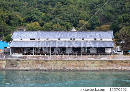 Triangle West Port Triangular Shipping Warehouse 13570292