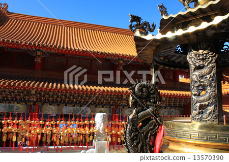 Taiwan Wen Temple 13570390