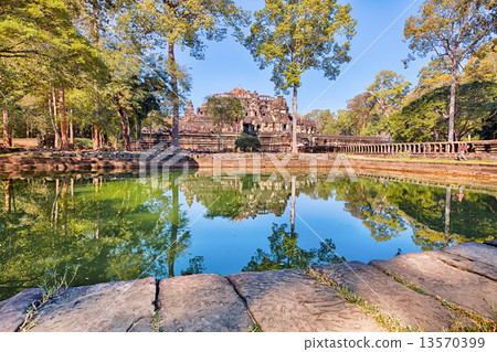 Baphuon Temple Phimeanakas Gate, Angkor, Cambodia 13570399