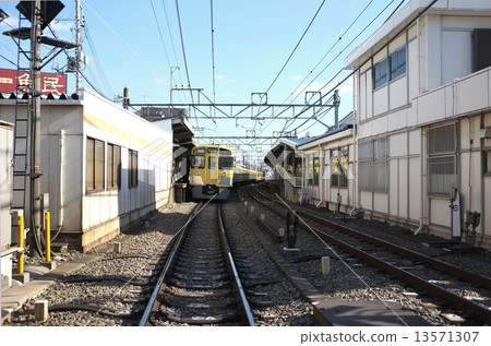 From Nankitō Government Station on Seibu Shinjuku Line towards Nogata From Nankitō Government Station on Seibu Shinjuku Line towards Nogata 13571307
