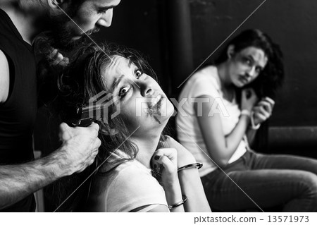 Crime 13571973