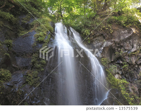 Waterfall on the reverse side 13575539