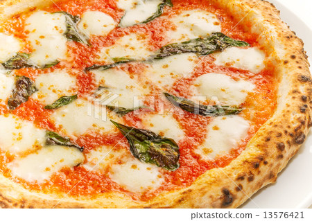 Pizza Margherita Pizza Margherita 13576421