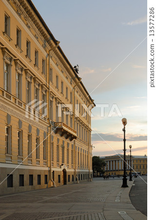 West wing of General Staff Building in Saint-Petersburg 13577286