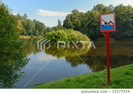 No swimming sign 13577454