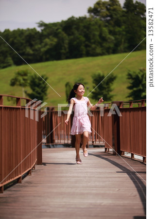 Family, Three, happy, pretty, handsome, kid, embrace, park, couple, outdoor activity, picnic, enjoys 13582471