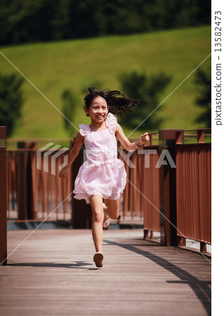 Family, Three, happy, pretty, handsome, kid, embrace, park, couple, outdoor activity, picnic, enjoys 13582473