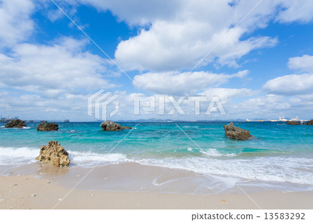 Beach of Okinawa · Miyagi island · Uehara no beach 13583292