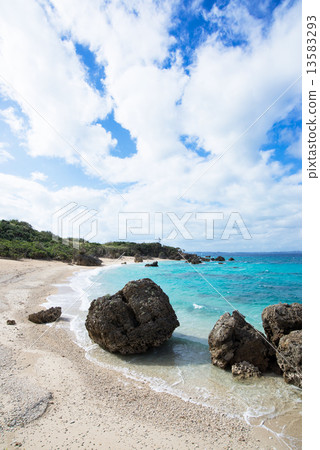 沖繩島·宮城島·上原沒有海灘 13583293