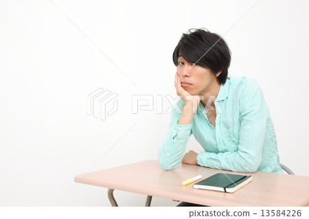 An inexperienced man An inexperienced man 13584226