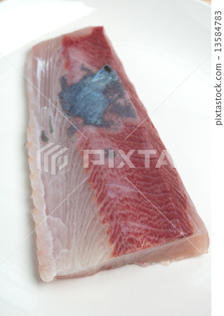 Kanpachi生魚片 13584783