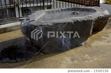 Stone-made hot water 13585130