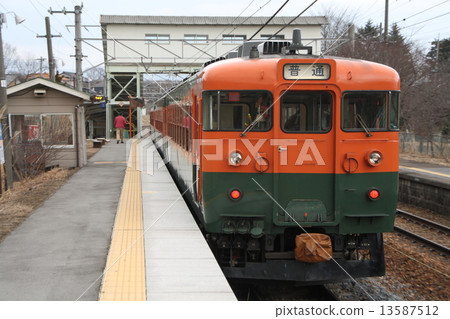 I will stop at the Shinano Rigaku station and do the train 169 series I will stop at the Shinano Rigaku station and do the train 169 series 13587512