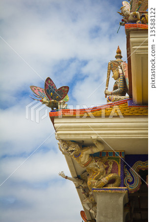 New style of Thai temple's roof 13588122