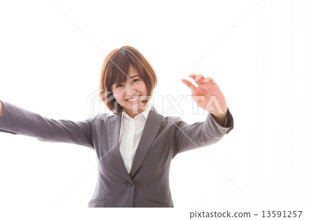 businesswoman, female business person, female 13591257