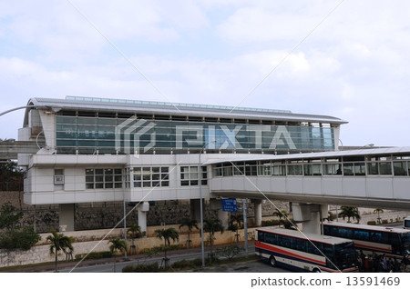 Yui Rail 13591469