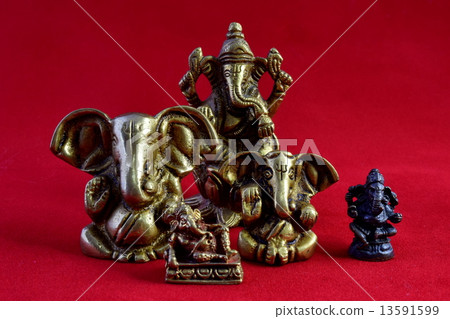 Ganesha statue Ganesha statue 13591599