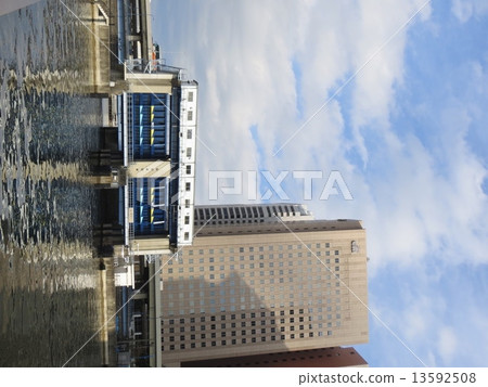 Tennozu Lock Gate 3 13592508