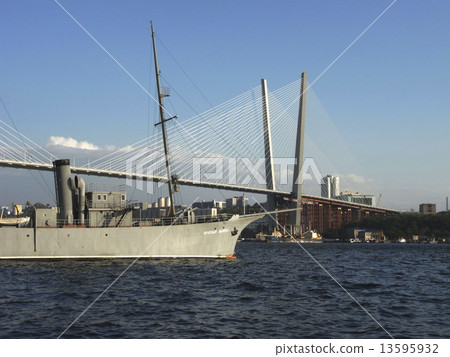 Vladivostok Vladivostok 13595932