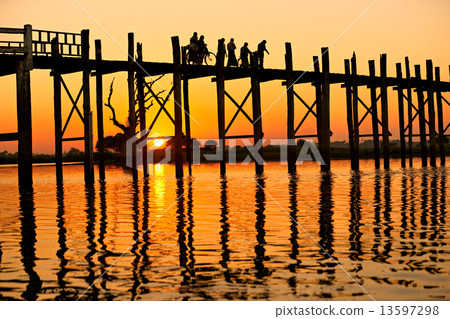 U bein bridge at Amarapura ,Mandalay, Myanmar. 13597298