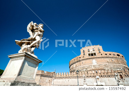 Castel Sant'angelo and Bernini's statue on the bridge, Rome, Ita 13597492