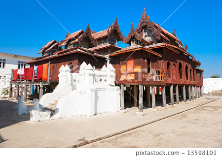 Inle lake, Myanmar. Inle lake, Myanmar. 13598101