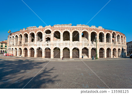 Arena of verona, ancient roman amphitheatre. italy Arena of verona, ancient roman amphitheatre. italy 13598125