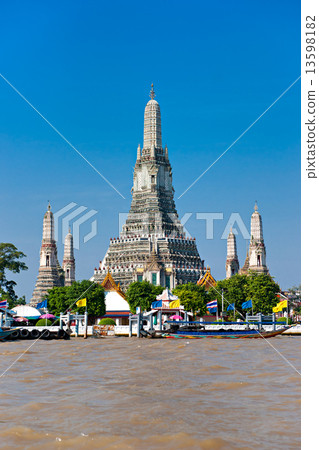 War Arun, Bangkok, Thailandia. 13598182