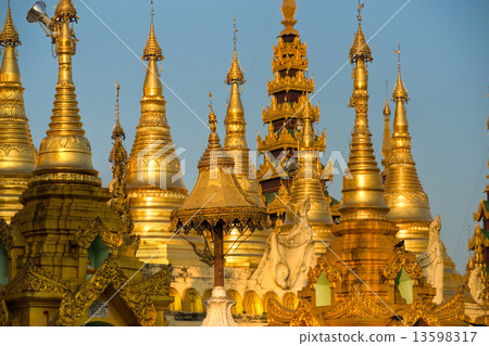 Shwedagon Paya, Yangoon, Myanmar. Shwedagon Paya, Yangoon, Myanmar. 13598317