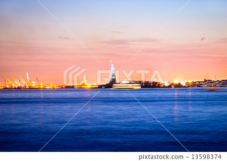 Statue of Liberty. New York, USA. 13598374