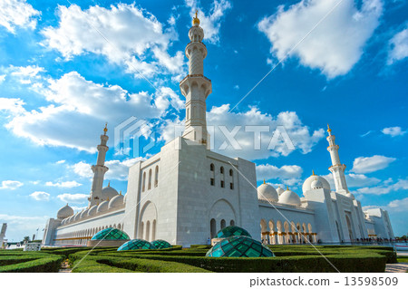 Sheikh Zayed Mosque, Abu Dhabi, United Arab Emirates Sheikh Zayed Mosque, Abu Dhabi, United Arab Emirates 13598509