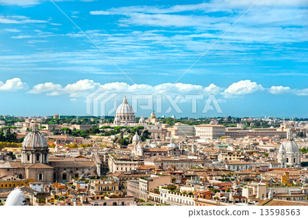 San Peter, Rome, Italy. 13598563